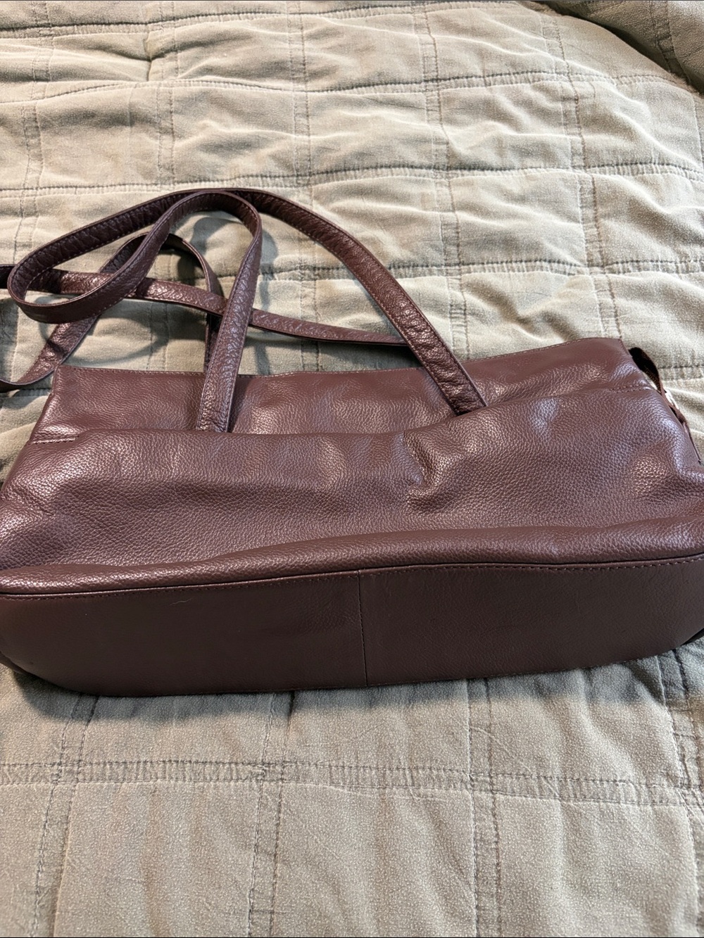Leather Shoulder Bag in Plum